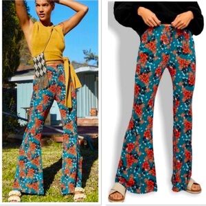Free People Floral Flared Pants Can't Take My Eyes Off You

New with Tags